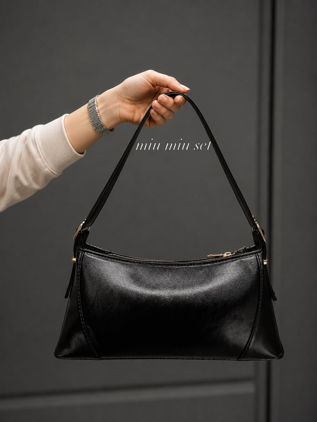 کیف دستی MiuMiu قایقی